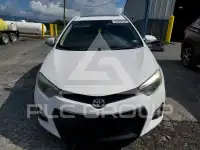 2015 Toyota COROLLA фото