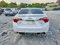 2015 Toyota COROLLA фото