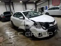 2015 Toyota COROLLA фото