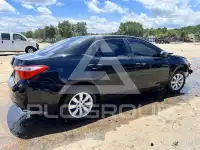 2015 Toyota COROLLA фото