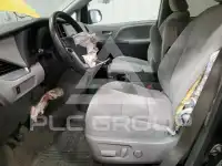 2015 Toyota SIENNA photo