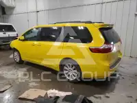 2015 Toyota SIENNA photo