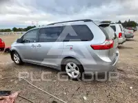 2015 Toyota SIENNA фото