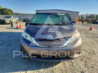 2015 Toyota SIENNA фото