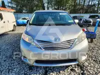 2015 Toyota SIENNA фото