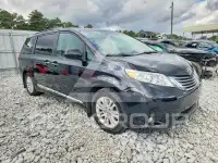 2015 Toyota SIENNA photo