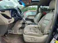 2015 Toyota SIENNA photo