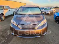 2015 Toyota SIENNA фото
