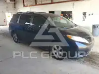 2015 Toyota SIENNA photo
