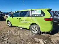 2015 Toyota SIENNA photo