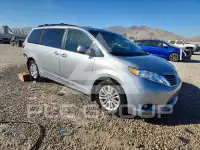 2015 Toyota SIENNA photo