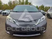 2015 Toyota SIENNA photo