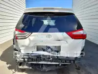 2015 Toyota SIENNA фото