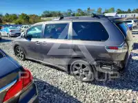 2015 Toyota SIENNA фото