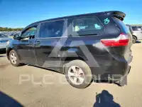 2015 Toyota SIENNA фото