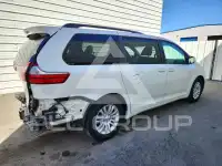 2015 Toyota SIENNA фото