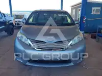 2015 Toyota SIENNA фото