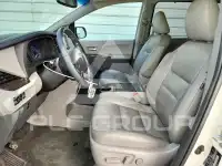 2015 Toyota SIENNA фото