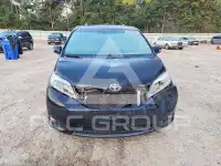2015 Toyota SIENNA фото