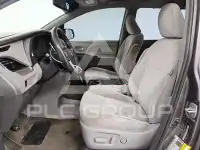 2015 Toyota SIENNA фото