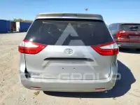 2015 Toyota SIENNA фото