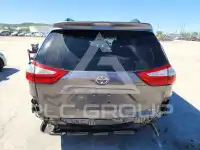 2015 Toyota SIENNA фото