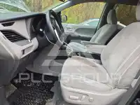 2015 Toyota SIENNA фото