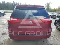 2015 Toyota SIENNA photo