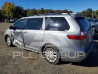 2015 Toyota SIENNA фото