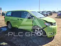 2015 Toyota SIENNA photo