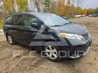 2015 Toyota SIENNA фото