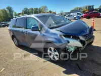 2015 Toyota SIENNA фото