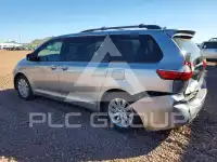 2015 Toyota SIENNA photo