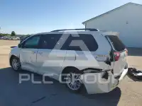 2015 Toyota SIENNA фото