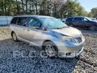 2015 Toyota SIENNA фото
