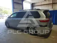 2015 Toyota SIENNA фото