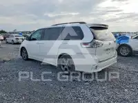 2015 Toyota SIENNA photo