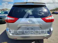 2015 Toyota SIENNA фото
