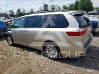 2015 Toyota SIENNA photo