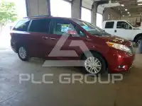 2015 Toyota SIENNA photo