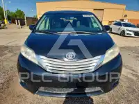 2015 Toyota SIENNA фото