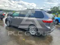 2015 Toyota SIENNA фото