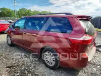 2015 Toyota SIENNA photo