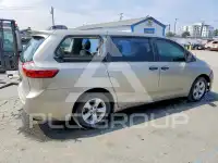 2015 Toyota SIENNA photo