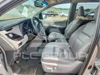 2015 Toyota SIENNA photo