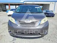 2015 Toyota SIENNA фото