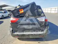 2015 Toyota SIENNA фото