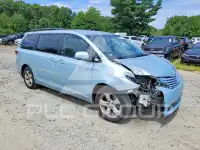 2015 Toyota SIENNA photo