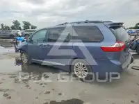 2015 Toyota SIENNA photo