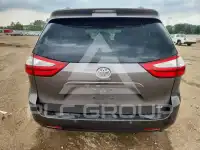 2015 Toyota SIENNA photo